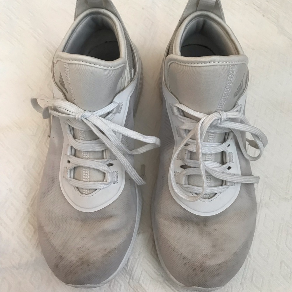 White Adidas Bounce Sneakers Size 8